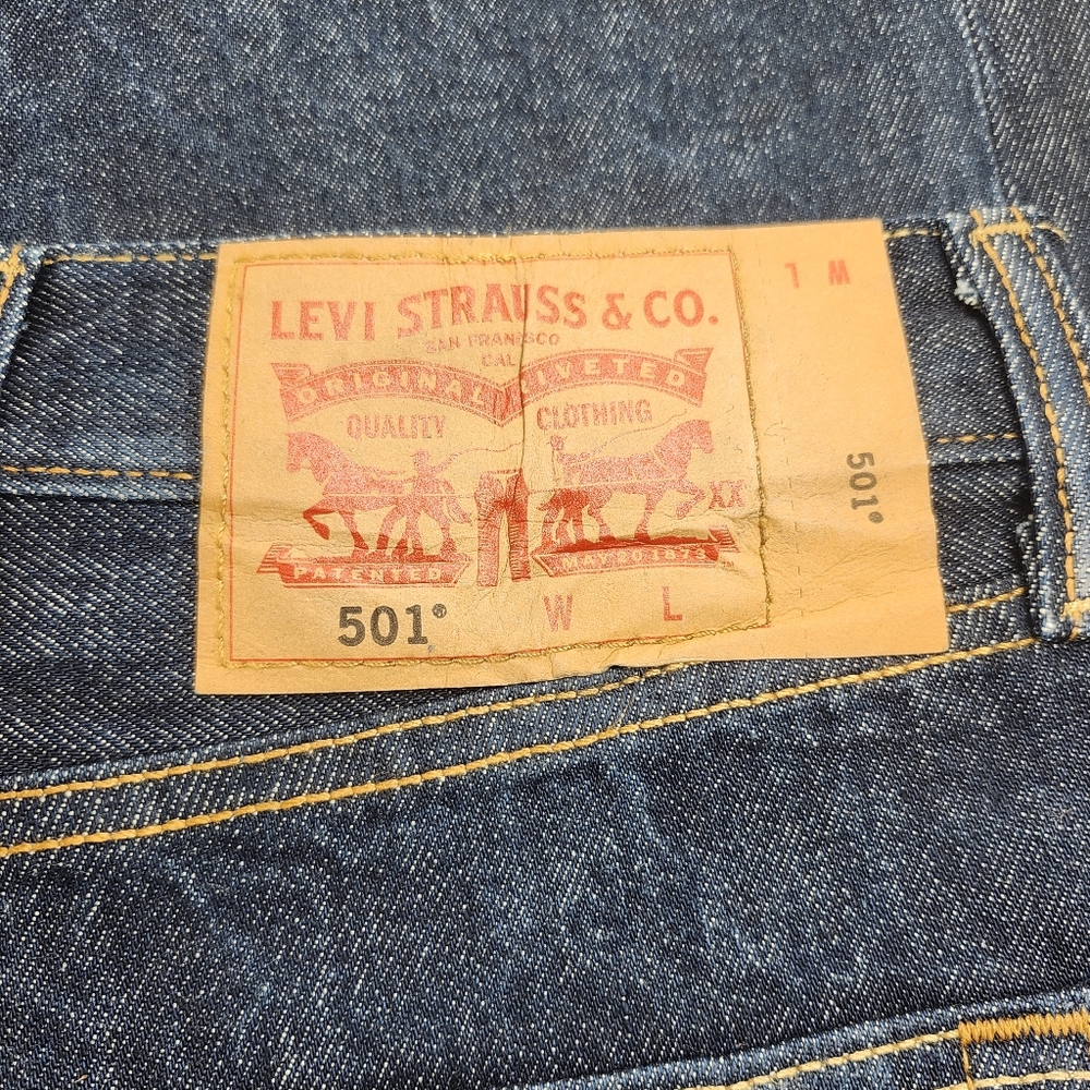 Levi's 501 Dark Blue 100% Cotton Button Fly Denim Jeans 48 X 32 - Picture 8 of 10